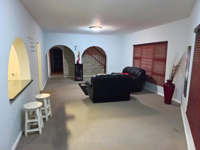 7 Bedroom Property for Sale in Heiderand Western Cape